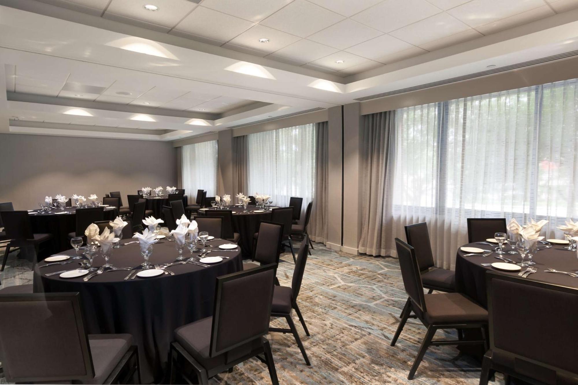 Doubletree By Hilton Hotel & Suites Houston By The Galleria Eksteriør billede
