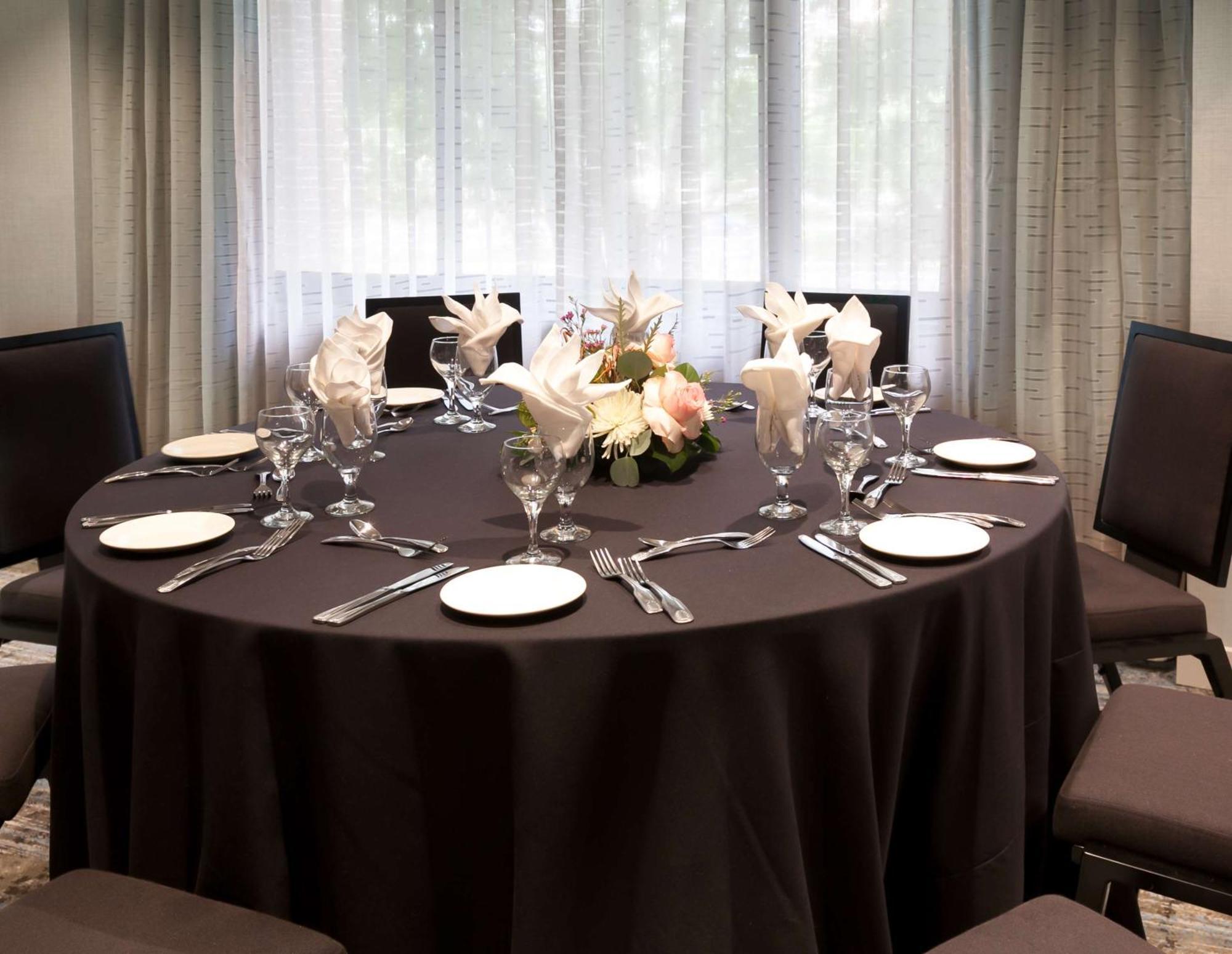 Doubletree By Hilton Hotel & Suites Houston By The Galleria Eksteriør billede