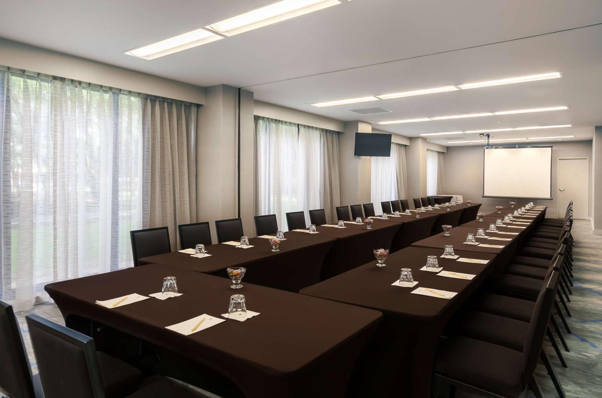 Doubletree By Hilton Hotel & Suites Houston By The Galleria Eksteriør billede